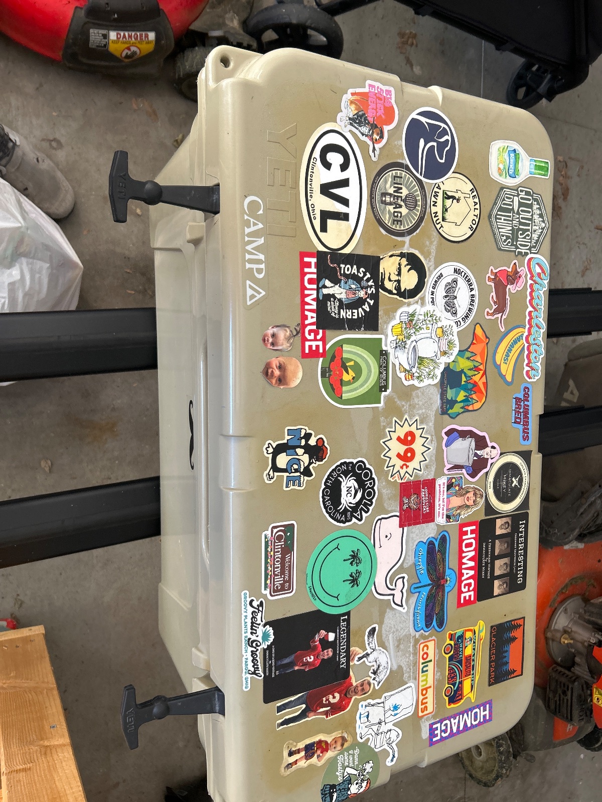 Large Yeti Cooler photo 2