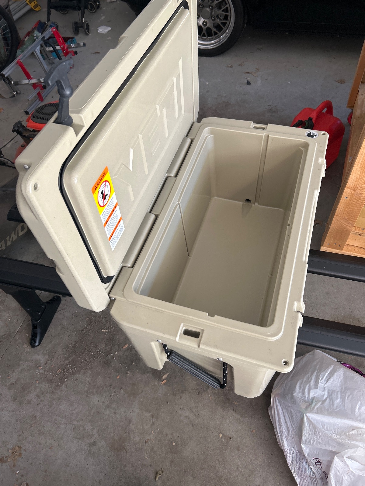 Large Yeti Cooler